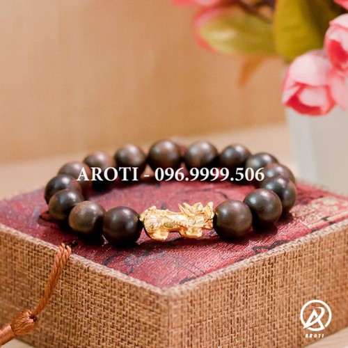 Vòng phong thủy - Vòng phong thủy gỗ mun tỳ hưu tài lộc 12 mm V148-12