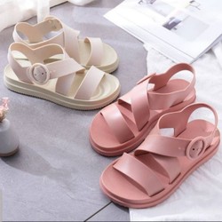 Giày sandal nữ đế bệt siêu êm khóa gài chắc chắn bao đi nước SDV567777 Giày sandal nữ đế bệt siêu êm khóa gài chắc chắn bao đi nước SDV567777