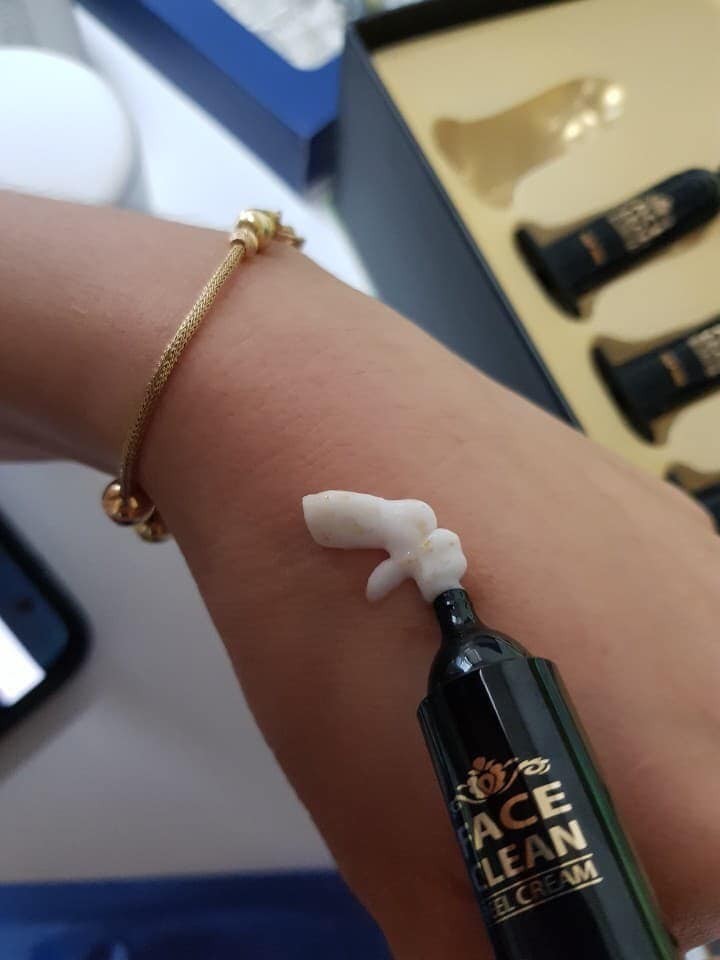 KEM VI GAI TẢO BIỂN SPICULE VÀNG 24K RONAS - DÒNG KEM VI GAI BIỂN ĐỘT PHÁ NHẤT HIỆN NAY TẠI HÀ QUỐC