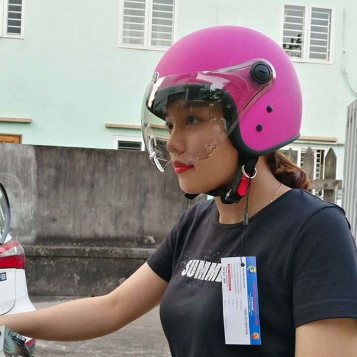 Mũ bảo hiểm kính lượn 3/4 đầu, màu hồng cá tính
