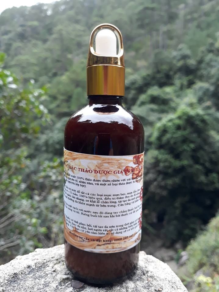 thuốc bắc trị mụn gia truyền & tái tạo da nhân sâm 100ml