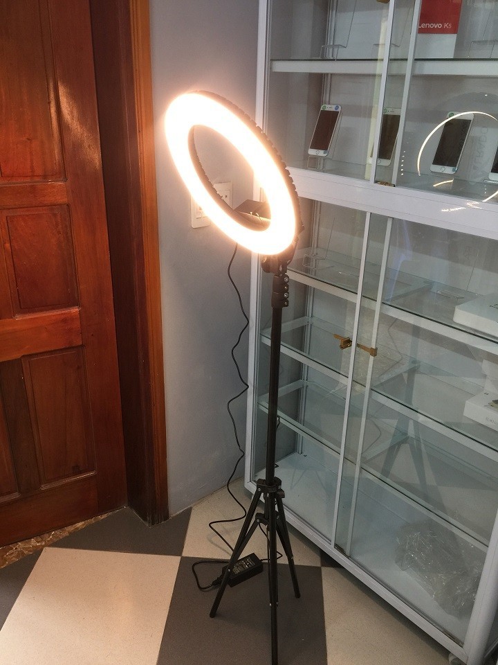 Đèn Led Ring 35cm hỗ trợ livestream, make up + chân đèn 1