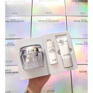 Set Ốc Sên Goodal Premium Snail Tone Up 1