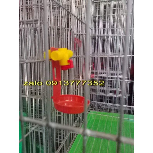 Máng+núm uống nước tự động cho gà.cút,giá 180k /10 bộ