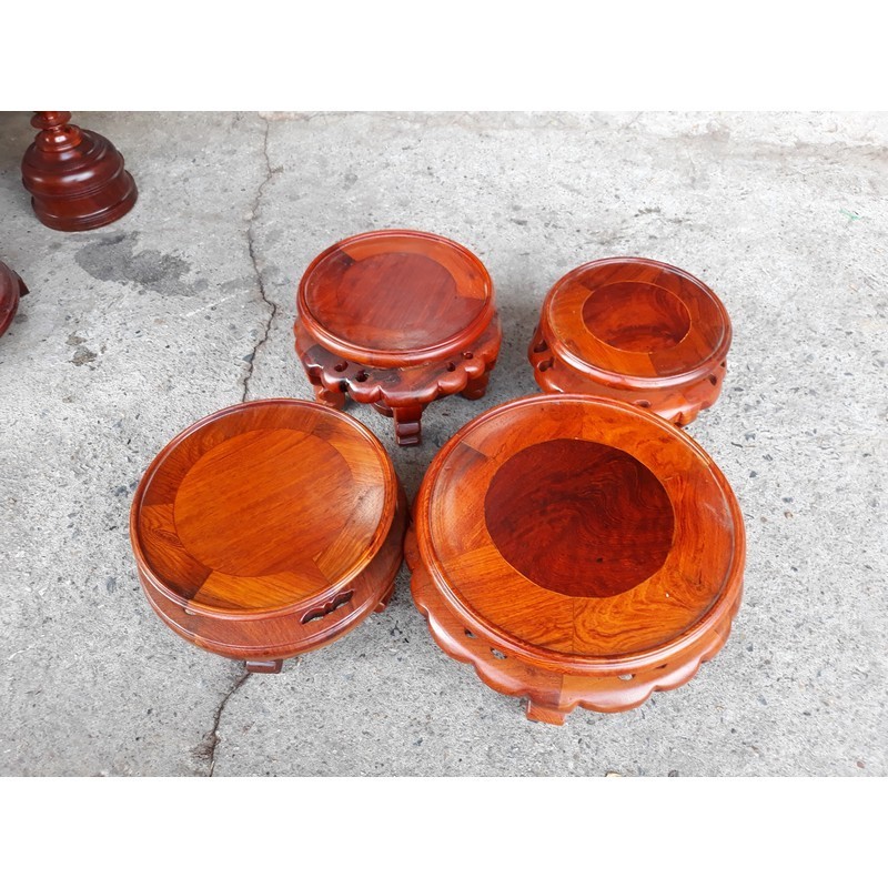 Kỷ váy gỗ hương đường kính 18 cm 2