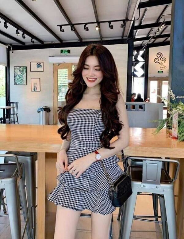 Hình ảnh Đầm kate lụa caro đen