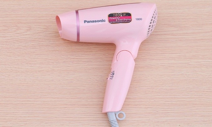 Máy Sấy Tóc Panasonic PAST-EH-ND30-P645 Máy sấy tóc Panasonic EH-ND30-K645 với 3 tốc độ sấy nóng- ấm- mát cho bạn có thể lựa chọn tốc độ phù hợp