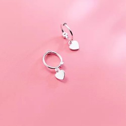 Bông tai Silver S925 Ý Bảo Ngọc Jewelry Thời Trang Khuyên Tròn Đính Trái Tim B2362 Bông tai Silver S925 Ý Bảo Ngọc Jewelry Thời Trang Khuyên Tròn Đính Trái Tim B2362