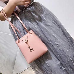 Túi Đeo Chéo Nữ Khóa Hươu TX021