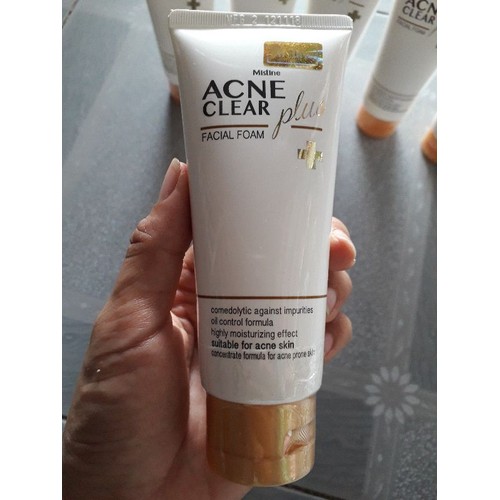 Sữa rửa mặt đặc trị mụn acnes Thái Lan