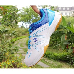 Giày bóng chuyền