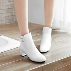 Boot cổ ngắn 6cm quai ngang trắng TRỂ TRUNG – GBN3602