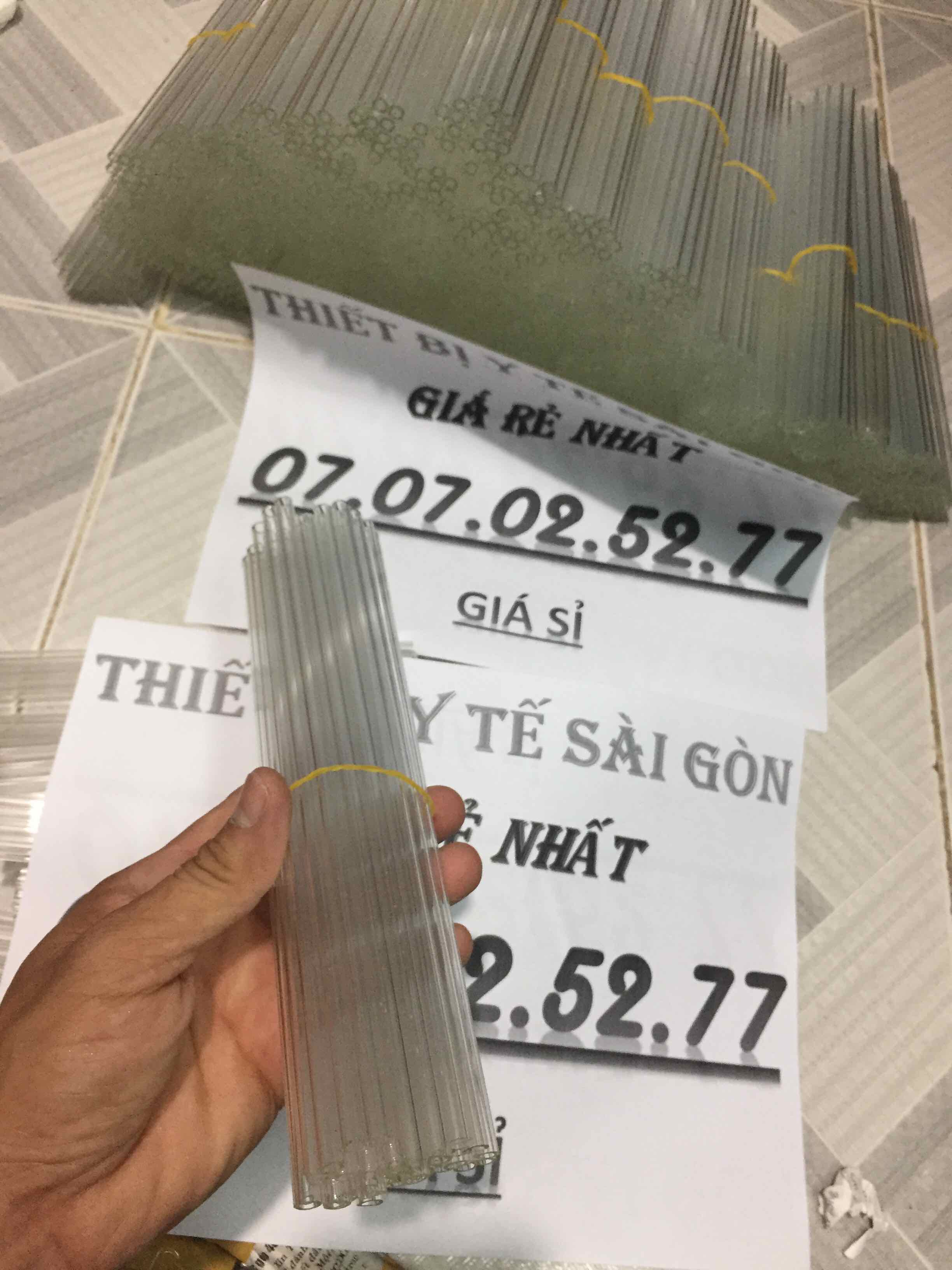 20 ống thuỷ tinh 20CM