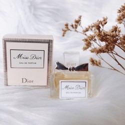 Nước hoa nữ Miss 5ml của Pháp