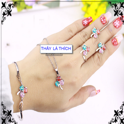 Bộ trang sức nữ cỏ 3 lá phối đá cực kỳ đáng yêu Bộ trang sức nữ cỏ 3 lá phối đá cực kỳ đáng yêu