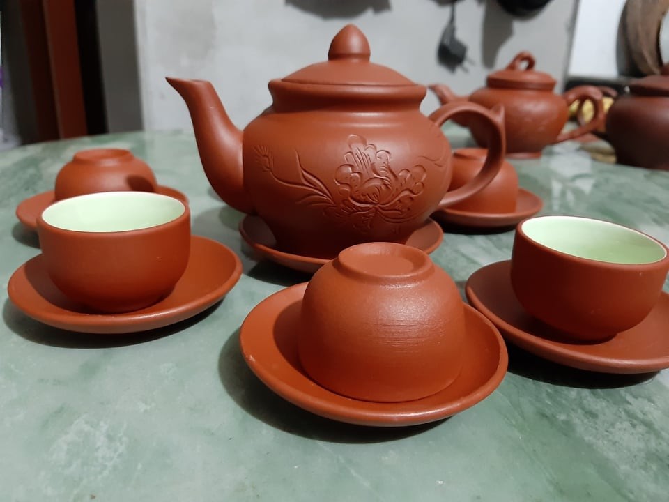 Ấm trà đất nung