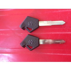 cặp phôi chìa khoá SUZUKI rảnh trái