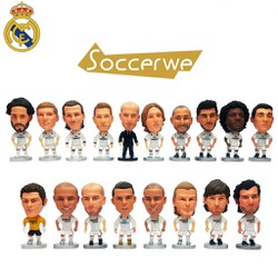 Tượng cầu thủ bóng đá Real Madrid và Liverpool như Ronaldo Bale Ramos Varane Marcelo Isco Modric Asencio Bezema Kroos Salah Higuain Tượng cầu thủ bóng đá Real Madrid và Liverpool như Ronaldo Bale Ramos Varane Marcelo Isco Modric Asencio Bezema Kroos Salah Higuain