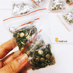 Đinh tán làm phụ kiện túi xách