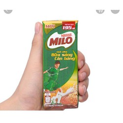 >> SO SÁNH GIÁ SỮA MILO NGŨ CỐC 180MLX3 | Shopee Lazada Sendo Tiki 212 Milo cân bằng bữa sáng với công thức đặc chế cho bữa sáng, sự kết hợp hoàn hảo 3 loại ngũ cốc yến mạch, gạo lức lúa mì cùng sữa. Cung cấp tỷ lệ cân bằng giữa đạm_ tinh bột _ chất béo. Là giải giáp không chỉ tiện lợi mà còn đủ và đúng dinh dưỡng.