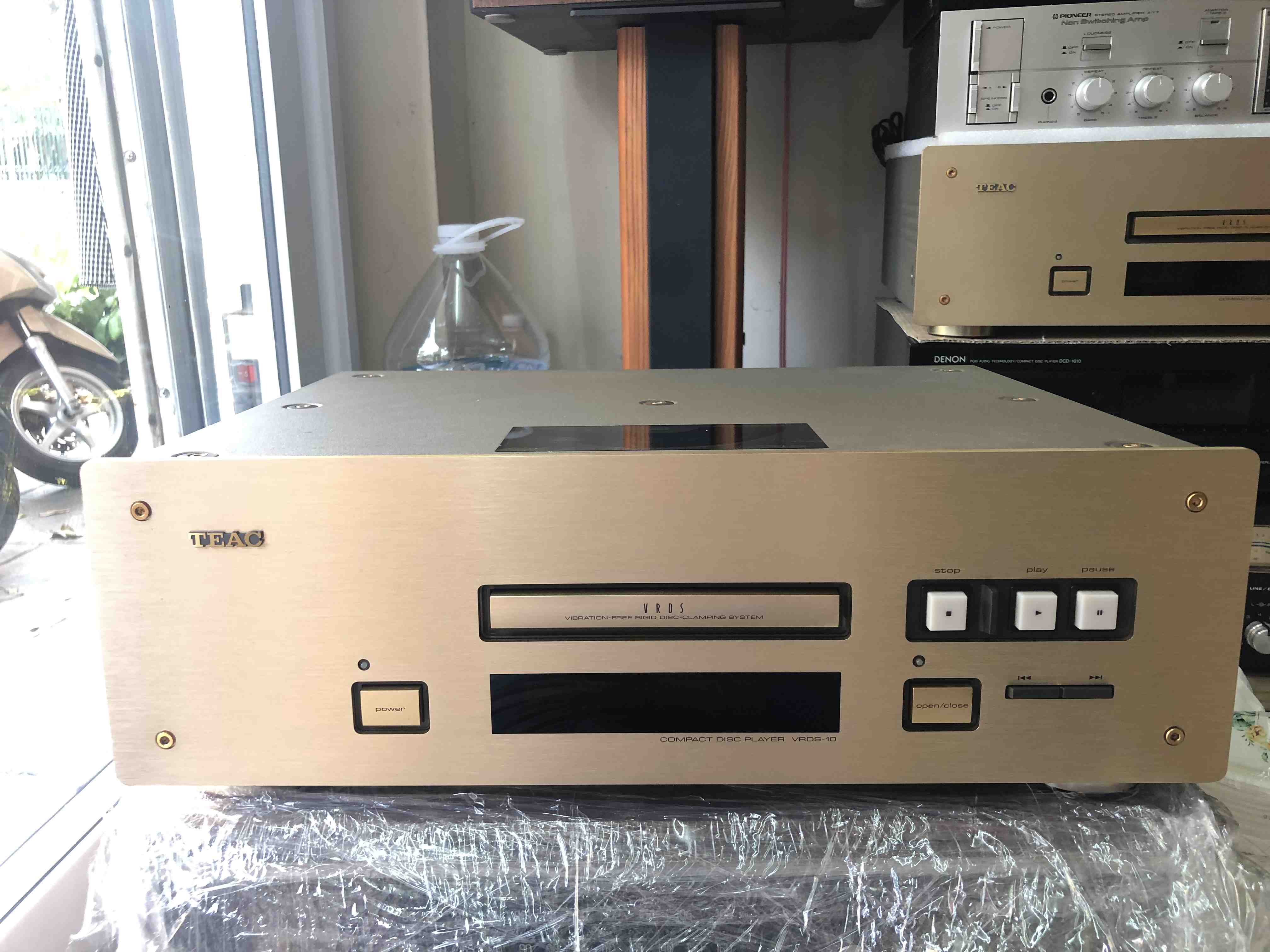 Đầu CD Teac 10