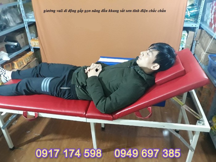 Giường massage di động nâng đầu có 6 chân chắc chắn M9