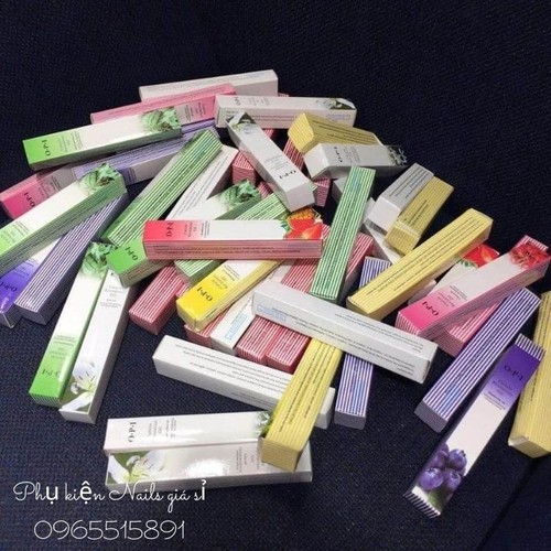 Dưỡng viền móng nail