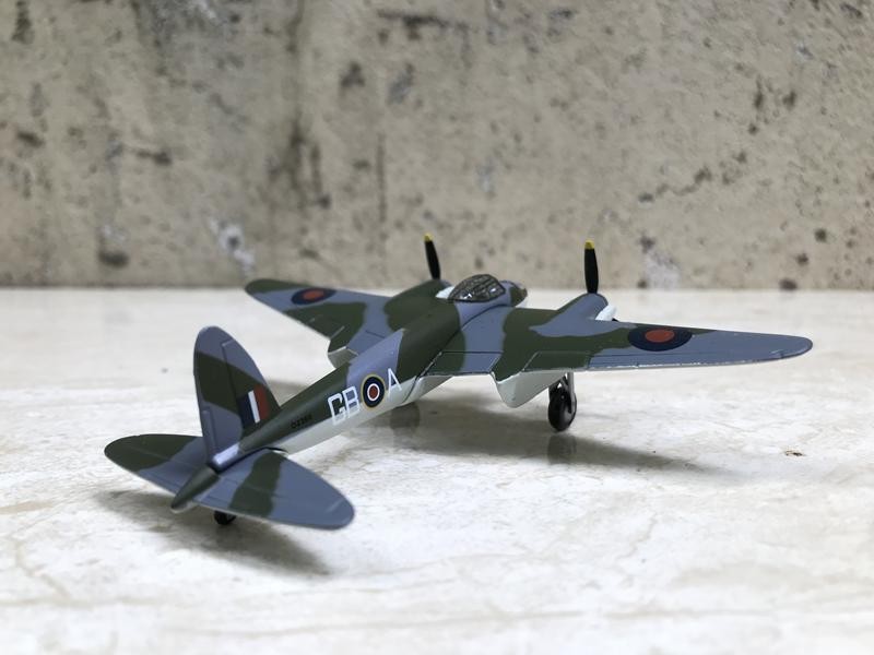 Hình ảnh Mô hình Máy bay De Havilland DH-98 Mosquito Mk.IV 1:144