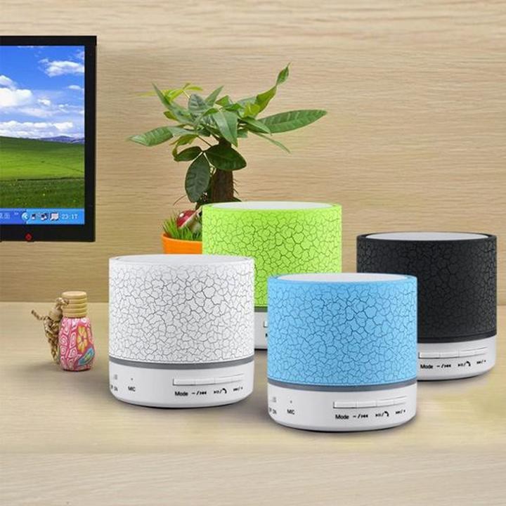 Loa A9 có đèn Led nháy theo nhạc