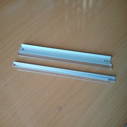 Bộ 2 gạt cho hộp zin Canon 326, 328, LBP 6200, 6200d, 6230, 6230dw, 6230dn, MF 4820d, 4412, 4450, 4720w, 4870, mf4750, mf4700, D500, D520, L170. Là cặp thanh gạt mực lớn + gạt từ nhỏ cho hộp mực máy in