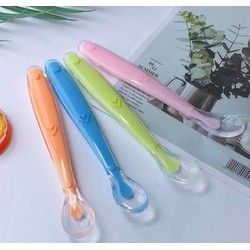 Thìa ăn dặm silicon siêu mềm cho bé