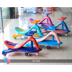 Xe lắc có đèn có nhạc SZ003