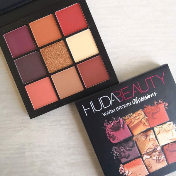 Bảng màu mắt Huda Beauty Obsessions 9 ô