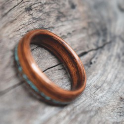 nhẫn gỗ cẩm lai cẩn đá turquise