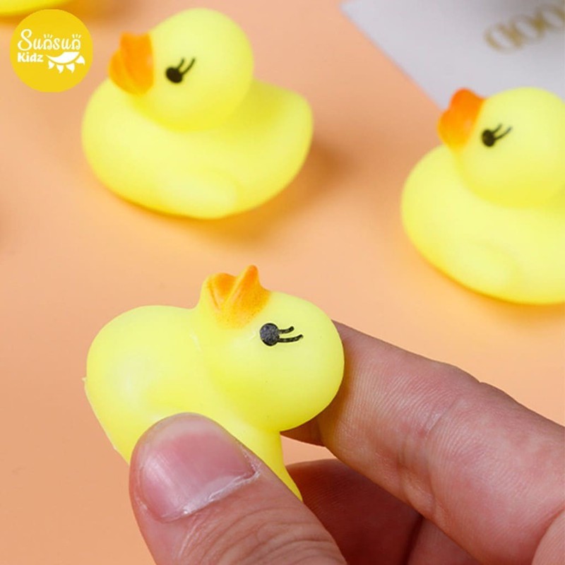 Vịt vàng chút chít thả bồn tắm cho bé - Vịt 1