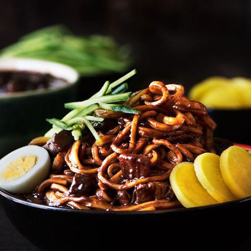 Mì trộn tương đen 83g