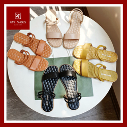 >> SO SÁNH GIÁ GIÀY SANDAL DÂY NGANG 5CM CILLIE MÀU NÂU 1231-NAU (STORE 5703) | Shopee Lazada Sendo Tiki 176 Giày sandal quai ngang lót đệm mát xa đế bệt kiểu dáng basic màu đen/nâu/vàng/be nhẹ nhàng đơn giản nữ tính mới