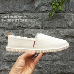 Slip on nam 2019 - Giày lười vải nam đê- khâu mẫu mới - Vải bố 3 màu đen, xám và trắng ngà - Mã 5082 Slip on nam 2019 - Giày lười vải nam đê- khâu mẫu mới - Vải bố 3 màu đen, xám và trắng ngà - Mã 5082