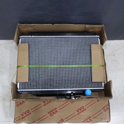 Két nước Nissan Urvan, 2006-2012, số sàn, dày cao cấp, so kĩ ảnh trước khi đặt Két nước Nissan Urvan, 2006-2012, số sàn, dày cao cấp, so kĩ ảnh trước khi đặt