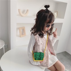 Túi hộp đeo chéo phối nhiều màu phong cách Hàn Quốc