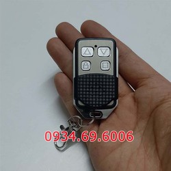 Điều khiển sao chép tần số 433mhz (tự học lệnh) Điều khiển sao chép tần số 433mhz (tự học lệnh)