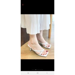 Guốc xỏ quai mảnh mũi vuông