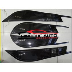 ốp tapli cánh cửa cho xe Suzuki XL7