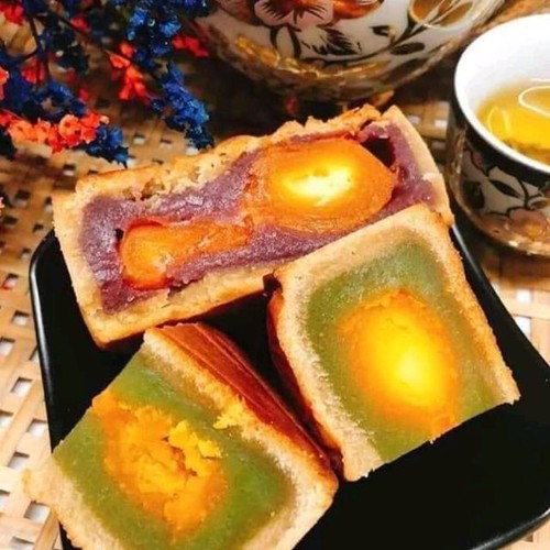 Bánh Trung Thu Tân Dân Lợi Khoai môn 2trứng Bánh Trung Thu Tân Dân Lợi Khoai môn 2trứng
