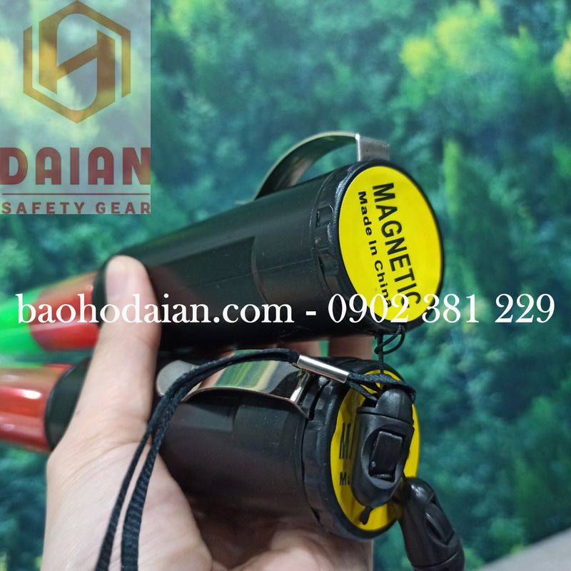 Hình ảnh GIẢM GIÁ - Gậy chỉ huy giao thông, đèn cảnh báo, đèn sự kiện 2 màu - hình thật Hình ảnh GIẢM GIÁ - Gậy chỉ huy giao thông, đèn cảnh báo, đèn sự kiện 2 màu - hình thật