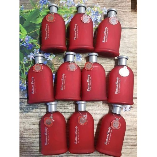 Sữa tắm đỏ Bettina Barty Red Line