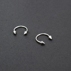 Khuyên chữ U bi nhọn không gỉ không phai màu - XUÂN SHOP CHUYÊN KHUYÊN NHẬP THÁI Khuyên chữ U bi nhọn không gỉ không phai màu - XUÂN SHOP CHUYÊN KHUYÊN NHẬP THÁI