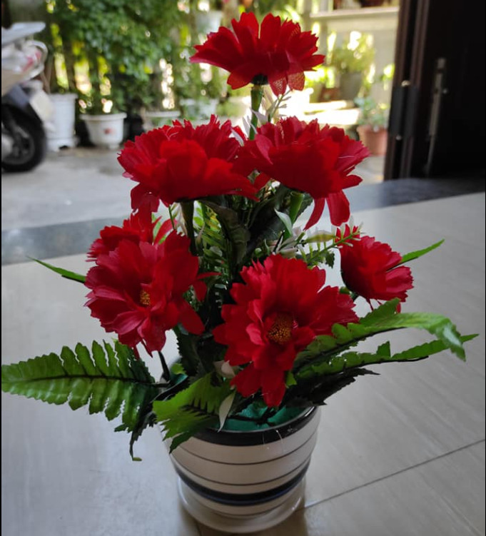 Hoa Vải Lụa Chậu Hoa Để bàn Cắm Sẵn Nhiều Mẫu Đẹp.