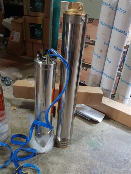 Bơm hỏa tiễn Peroni phi 48-370w có tụ. phu tùng Hùng lỳ