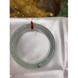Vòng cẩm thạch tự nhiên TR LÝ A 47mm x 6,9 màu Trắng Bóng điểm vân xanh lý thiệt là đẹp ạ Nữ tay nhỏ 40kg - 47kg chỉ có 649k ạ Vòng cẩm thạch tự nhiên TR LÝ A 47mm x 6,9 màu Trắng Bóng điểm vân xanh lý thiệt là đẹp ạ Nữ tay nhỏ 40kg - 47kg chỉ có 649k ạ